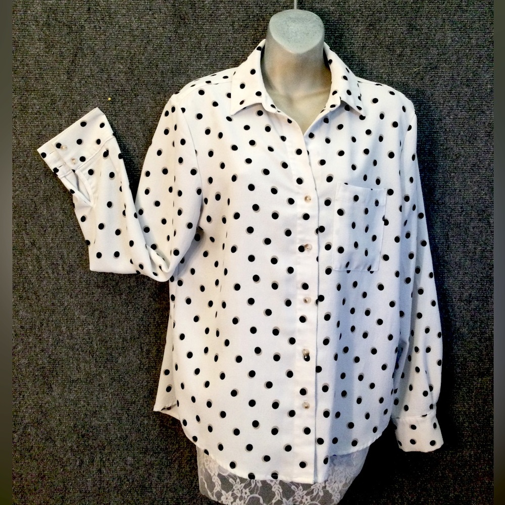 COMO white poly with black, brown dots. Shirt cut styling is very versatile.